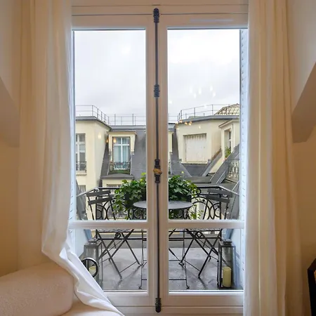 Balcon Champs Elysees * 巴黎