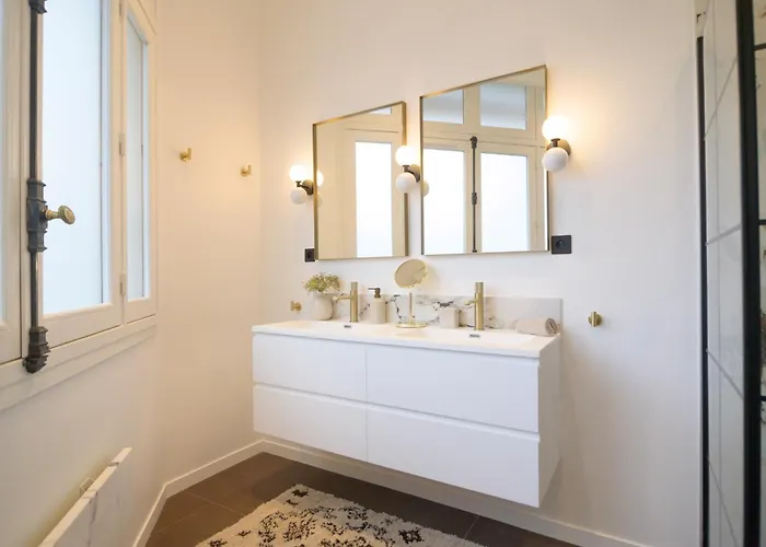 Balcon Champs Elysees * Paris