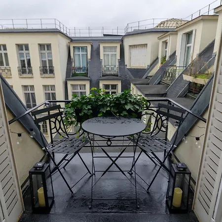 Lägenhet Balcon Champs Elysees