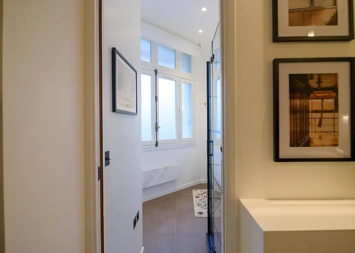 Balcon Champs Elysees Paris