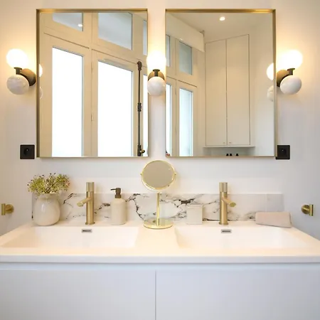 Balcon Champs Elysees Apartman