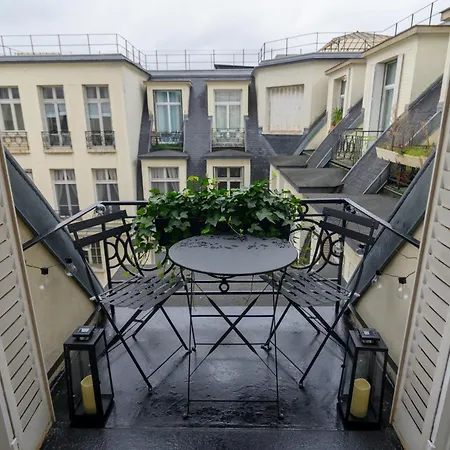 Balcon Champs Elysees Apartman