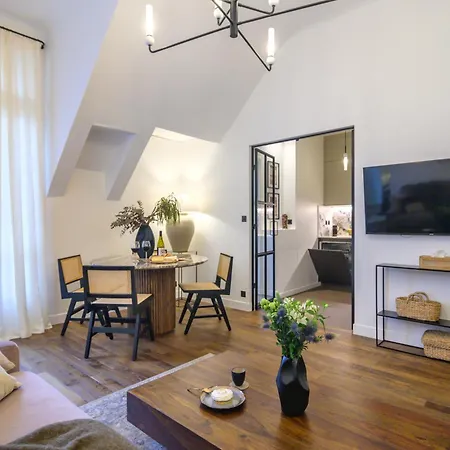 Apartman Balcon Champs Elysees *